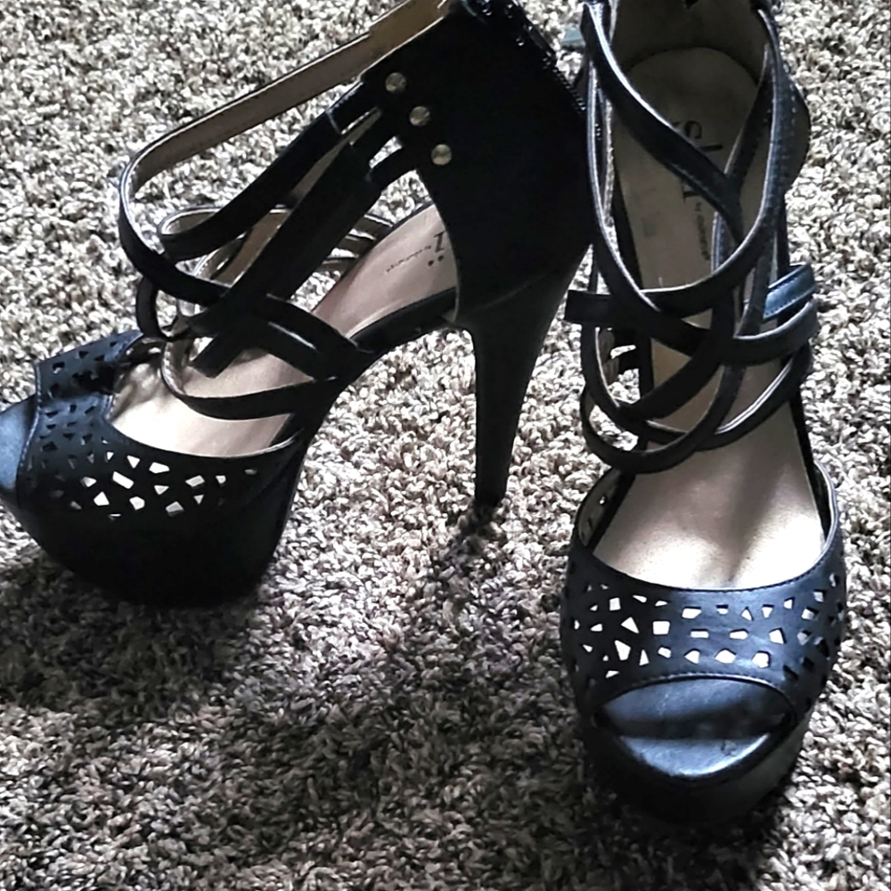Shi, Size 8, Black